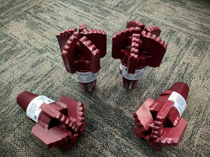 Adapter żeński 2-3/8 REG żeński 4-1/2 REG sub 6