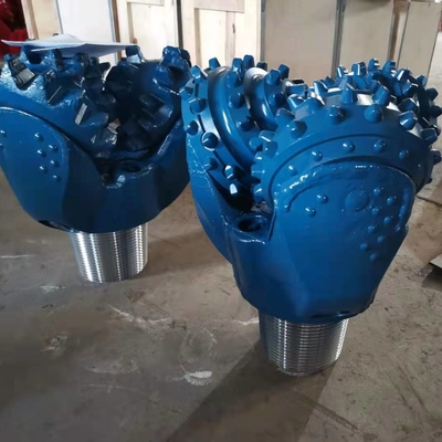 IADC 537 Tricone Roller Bit do wiercenia studni wodnych na polu naftowym
