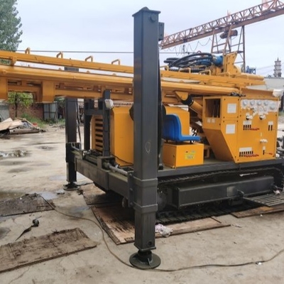 300mm 300m Water Well Wiertnica Stalowa gąsienica z silnikiem Diesla o mocy 77 kW