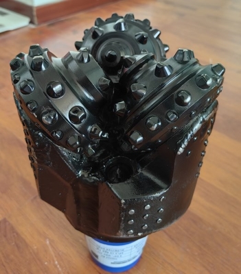 Wysoka wytrzymałość Tricone Rock Bit 6 3-4 '' Do miękkiej i twardej formacji