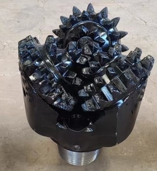 Api Standard Tricone Roller Bit 14 3/4 '' Iadc 127 Stalowy ząb