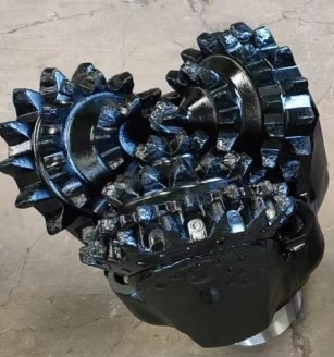 Api Standard Tricone Roller Bit 14 3/4 '' Iadc 127 Stalowy ząb